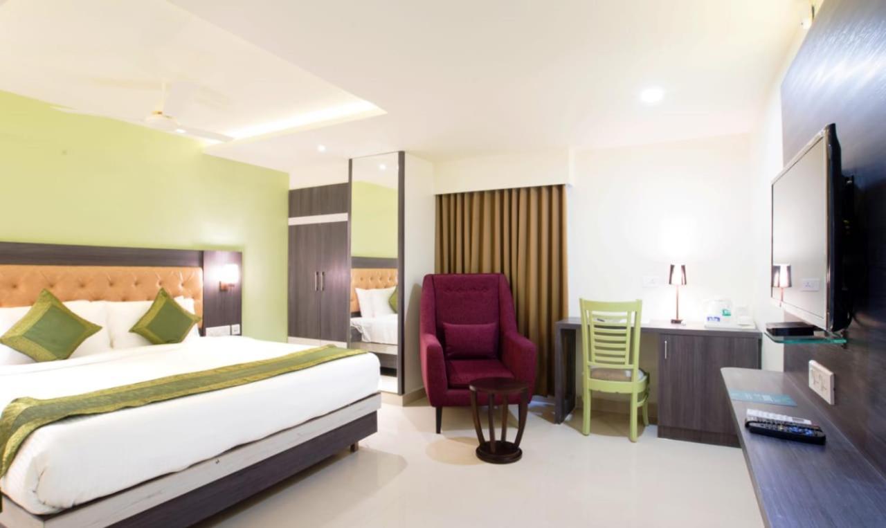 Olive Tree Hotel Vijayawāda Extérieur photo