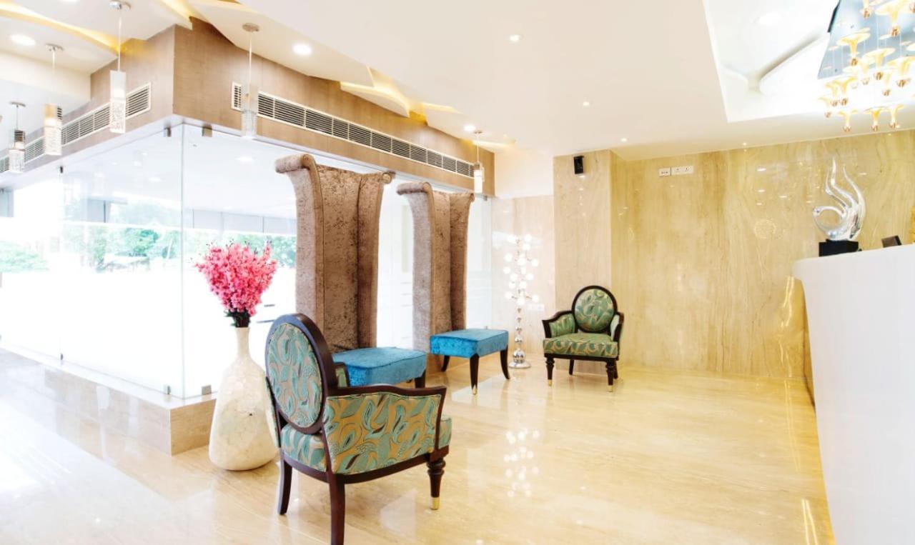 Olive Tree Hotel Vijayawāda Extérieur photo