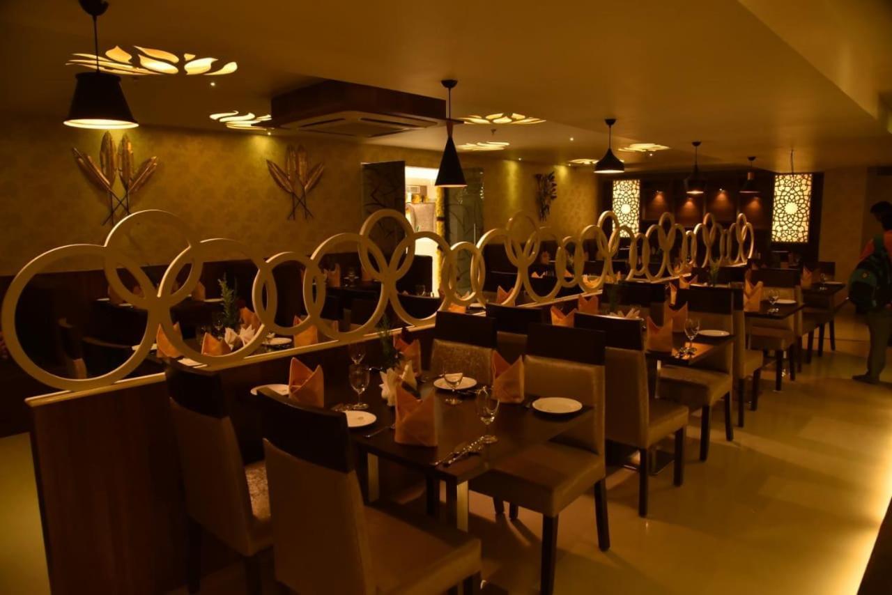Olive Tree Hotel Vijayawāda Extérieur photo