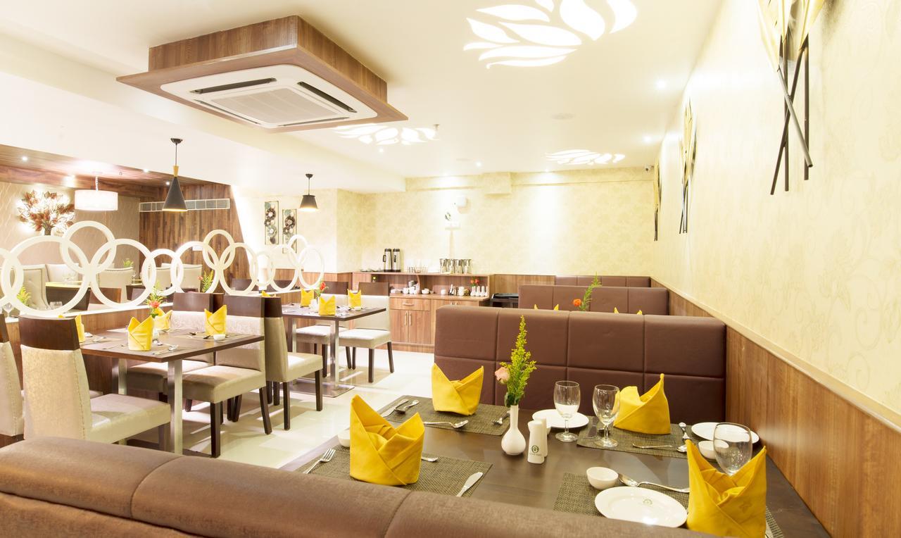 Olive Tree Hotel Vijayawāda Extérieur photo